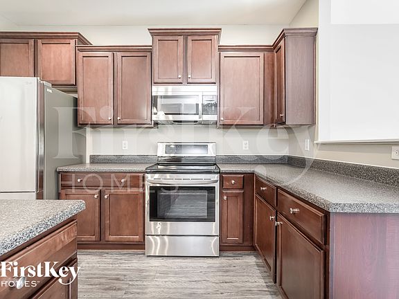 5th image of 294 Hartsfield Forrest Dr