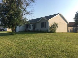 221 Berschet Dr, South Charleston, OH 45368
