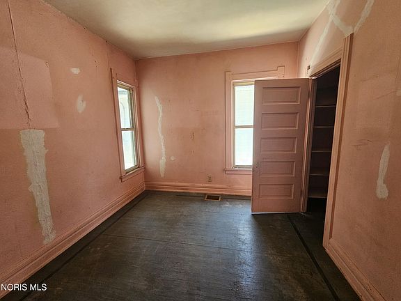 5th image of 30 Allison Ave