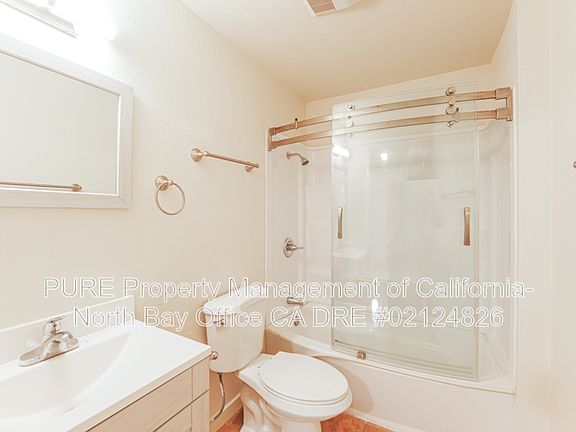 5th image of 1402 Washington St APT 2