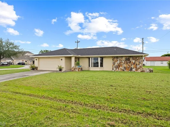 1425 SE 8th Pl, Cape Coral, FL 33990