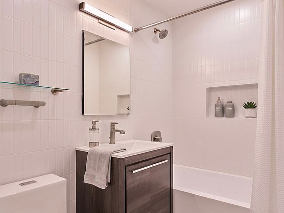 5th image of 310 W 80th St APT 2B