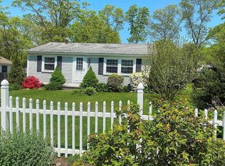 8 Churchill Dr, East Falmouth, MA 02536