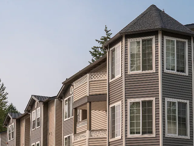 The Octagon Towers l Upscale Parkland Apartments for Rent l Tacoma, WA l Nantucket Gate