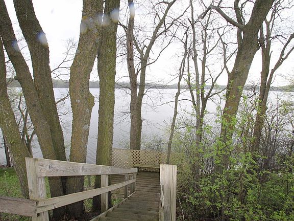 48909 North Shore Rd 010