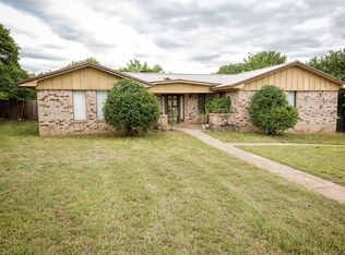 1502 Roanoake Dr, Graham, TX 76450