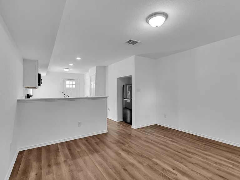 350 Debus Dr #117A — Photo 12