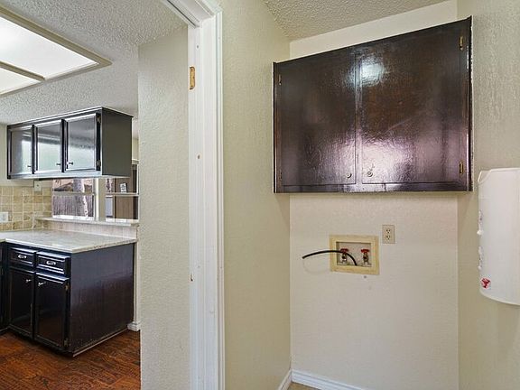 5th image of 700 Creekbend Dr