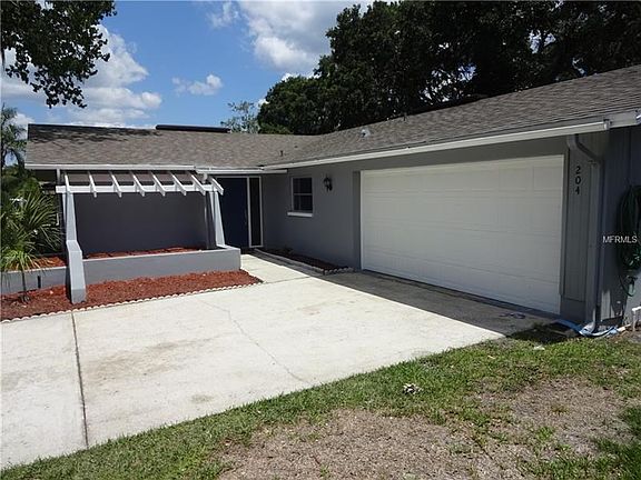 2nd image of 204 Hillcrest Dr