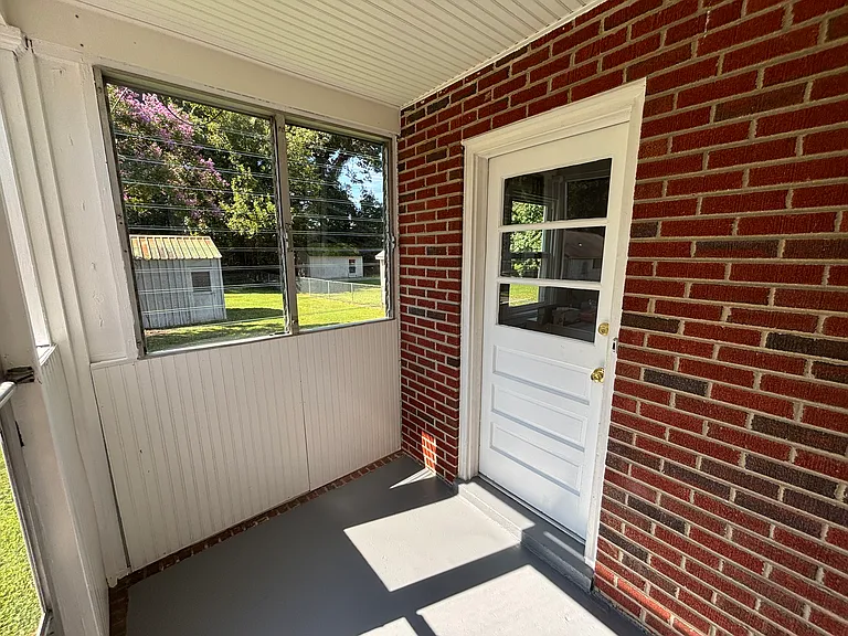 223 Thompson St — Photo 3