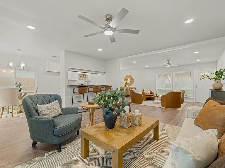 10223 Flatland Trl — Photo 17