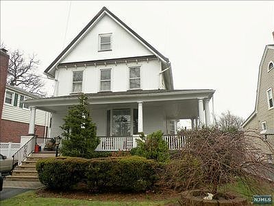 2nd image of 674 Maywood Ave