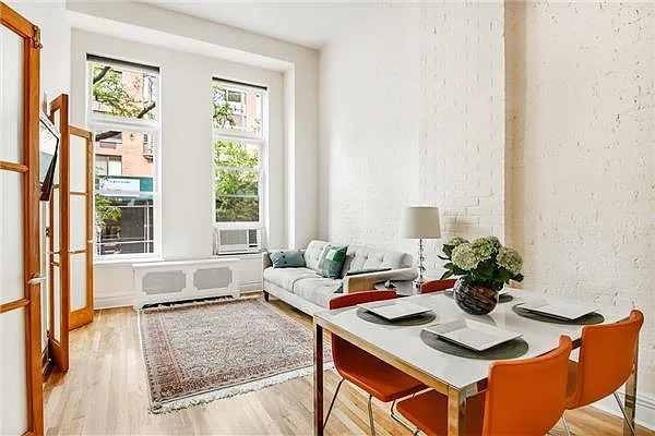 Sold by Bank Neary | media 7