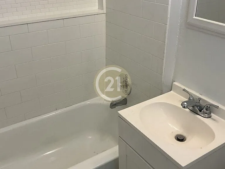 9600 Sherwood Pl #2 — Photo 7