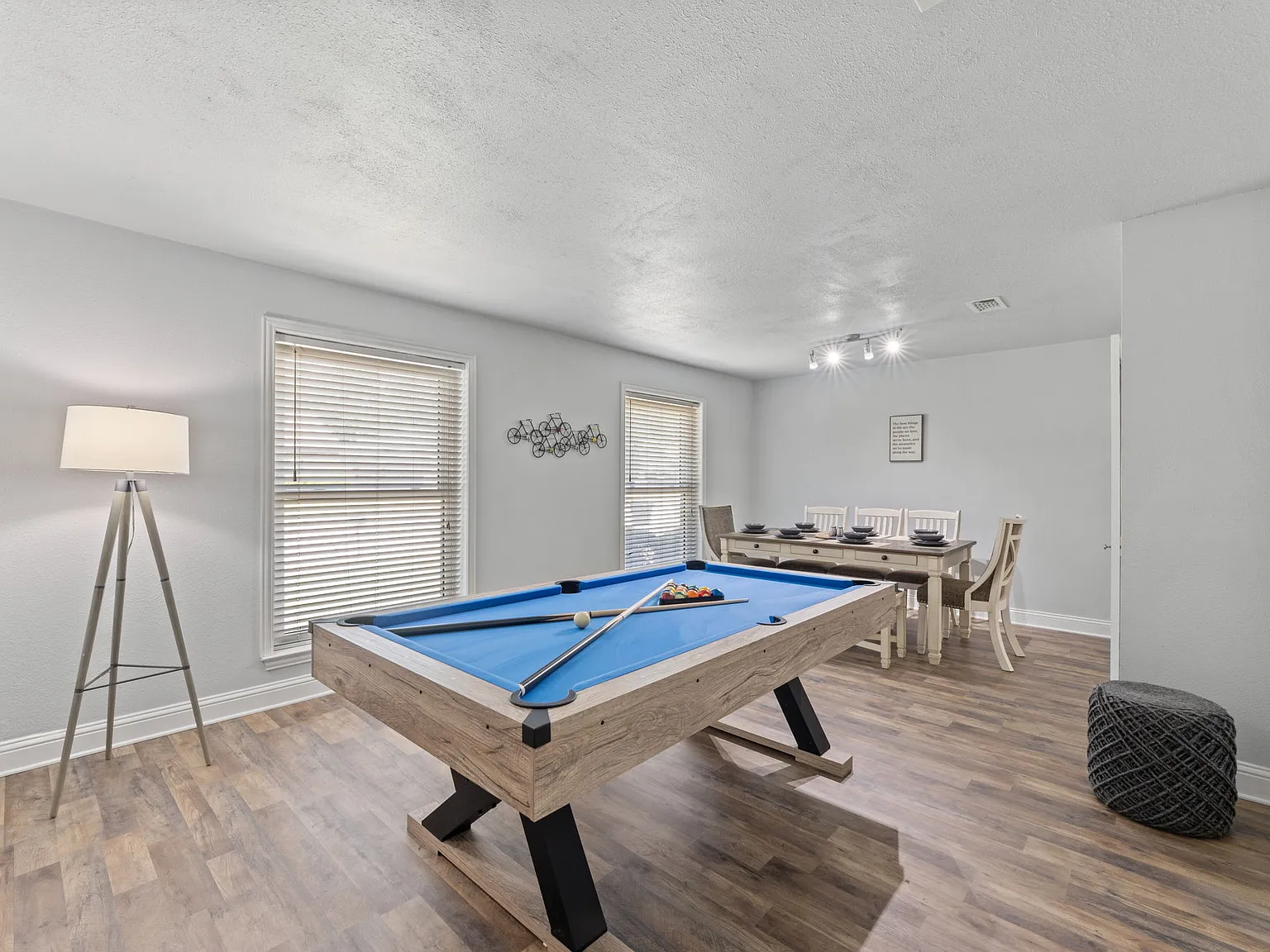 3 bed, 1928 sqft, $6,400 — Photo 3