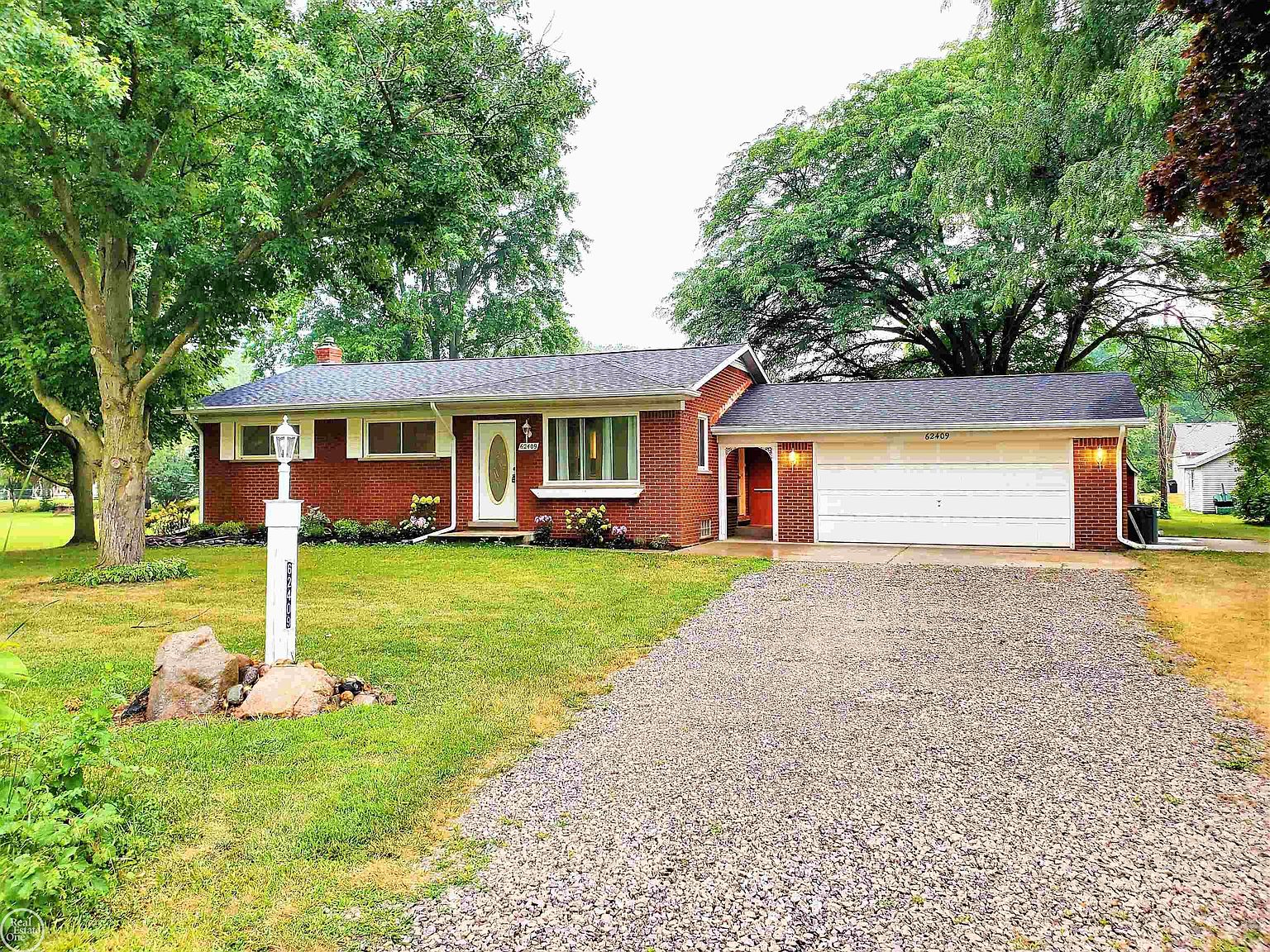 62409 Linda Dr, Ray Twp, MI 48096 Zillow