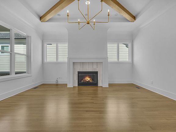5th image of 3096 Long Branch Cir