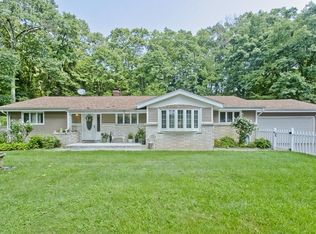 5 Maynard Rd, Wilbraham, MA 01095