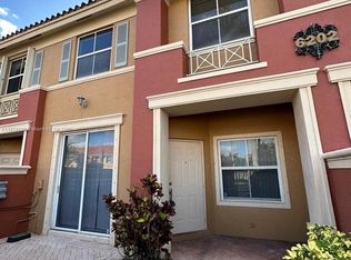 6202 NW 115th Pl APT 327, Doral, FL 33178