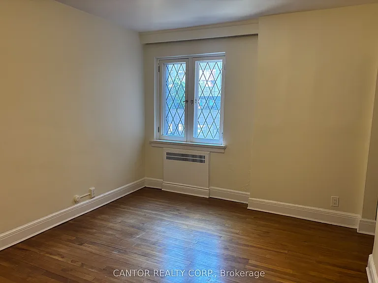 216 Metcalfe St #18 — Photo 3
