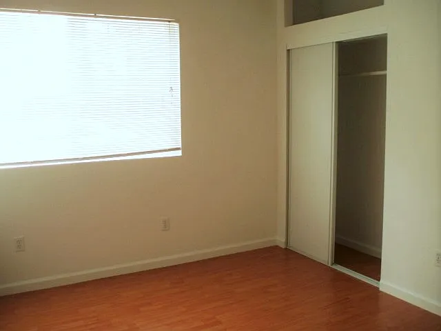 48 S 8th St — Photo 1