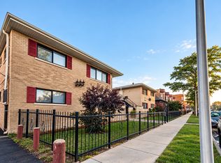 7834 S Coles, Chicago, IL 60649