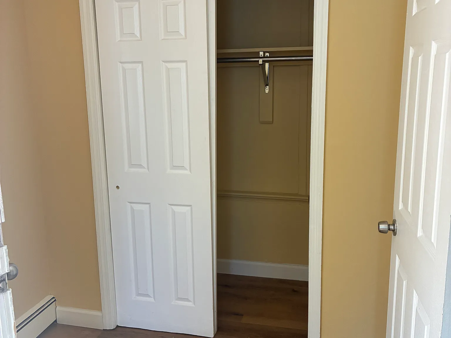 2 bed, 1500 sqft, $1,800 — Photo 2