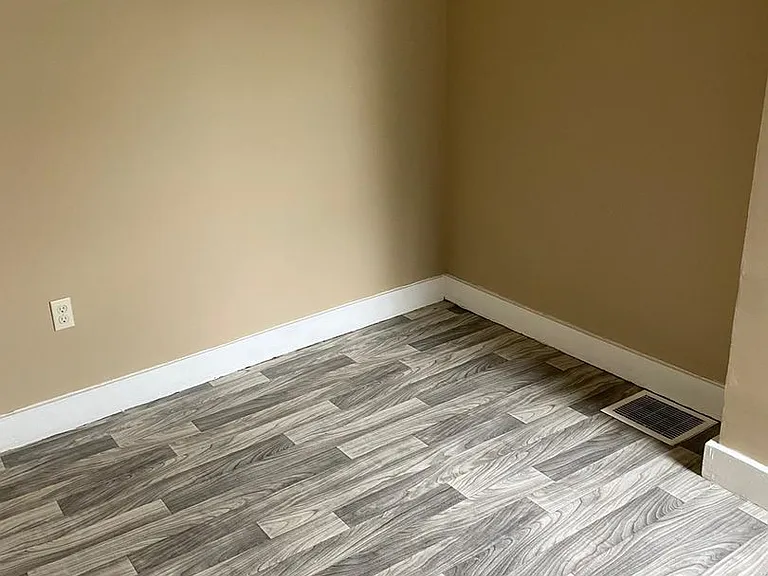 1607 Hakesley Pl — Photo 12