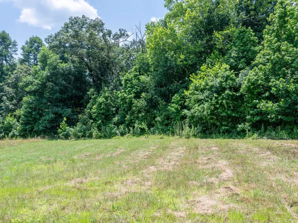 24 Outlook Dr, Owingsville, KY 40360