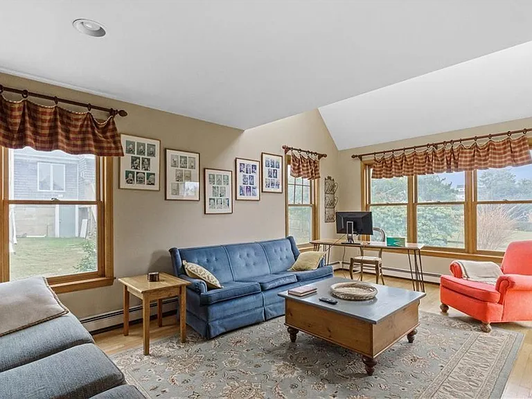 2 Easton Ter — Photo 15