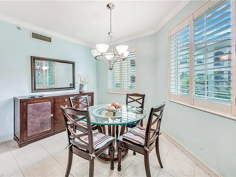 2748 Tiburon Blvd E #C-301 — Photo 17