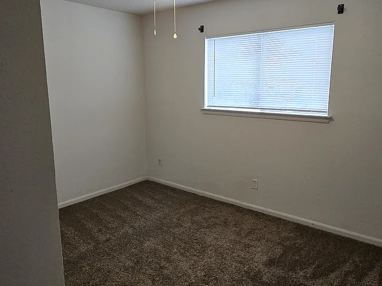 4708 Tennessee St NE — Photo 8