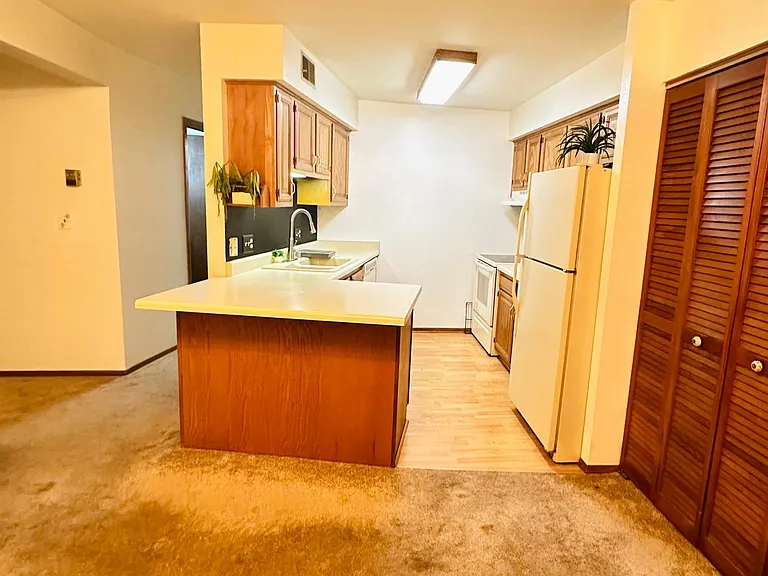 N82W13514 Fond Du Lac Ave — Photo 15