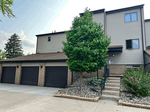 2nd image of 3141 4th St