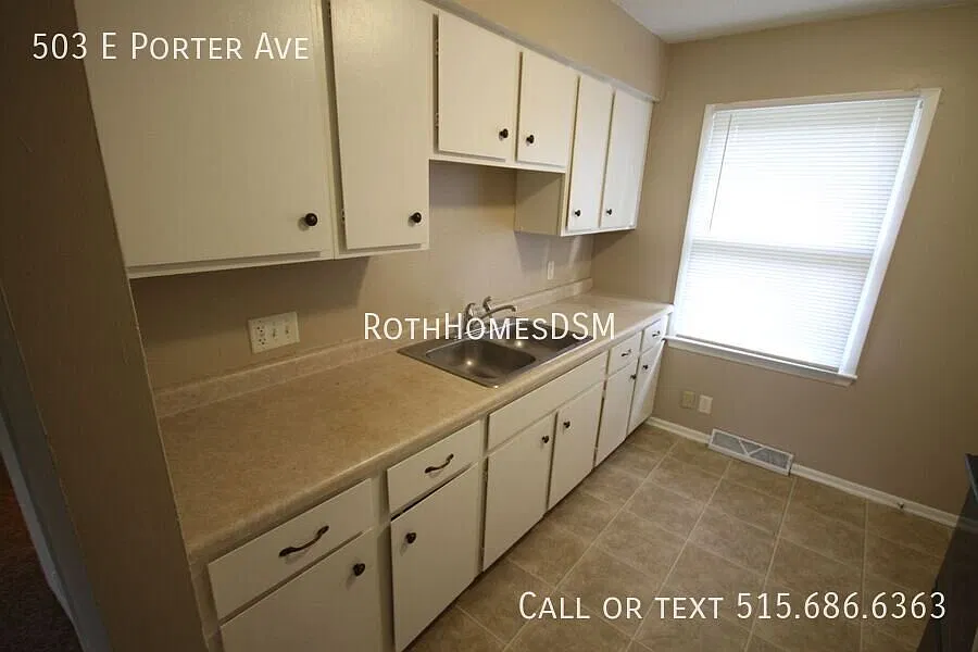 2 Bedroom 1 Bathroom Duplex with Walkout Basement — Photo 3