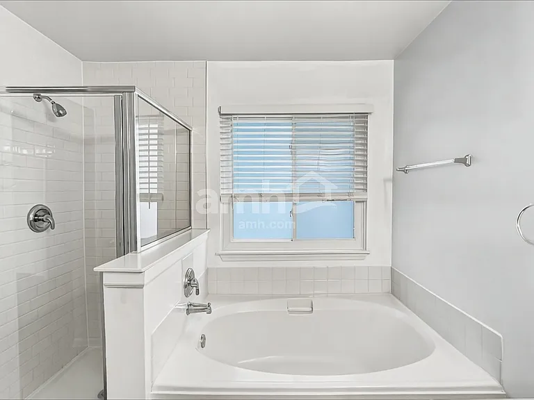 3131 Melbourne Ln — Photo 12