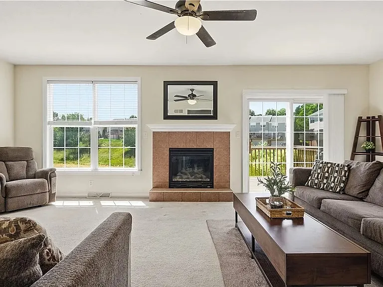 10565 Cherry Grove Ct — Photo 6