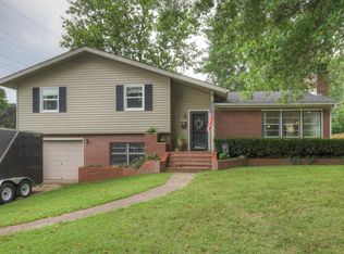 1124 Euclid Blvd, Carthage, MO 64836