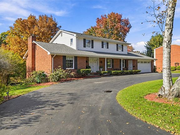 3rd image of 206 Bluegrass Dr