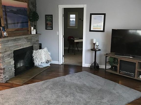 4th image of 4585 Alum Rock Ave