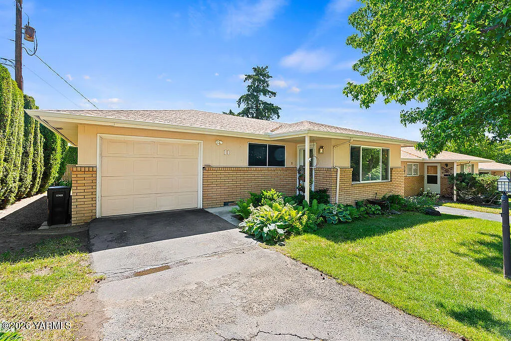 7610 Summitview Ave #11 photo 1