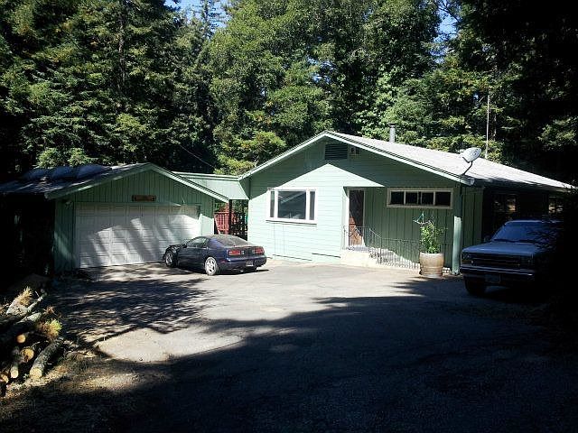 1st image of 450 Huckleberry Ln