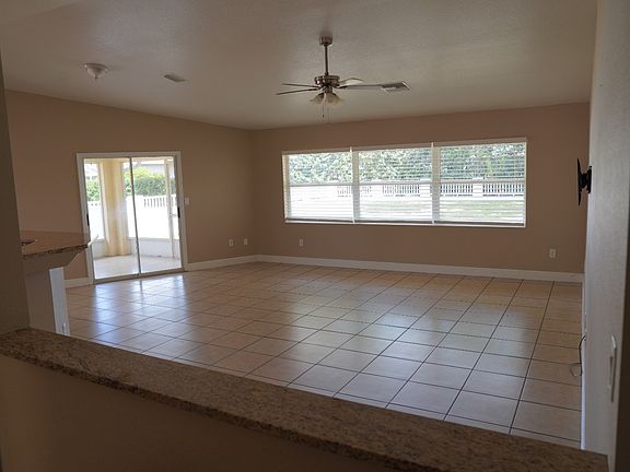 3rd image of 2808 Boulder Ct