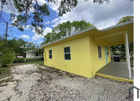 1448 NW 4th St — Photo 8