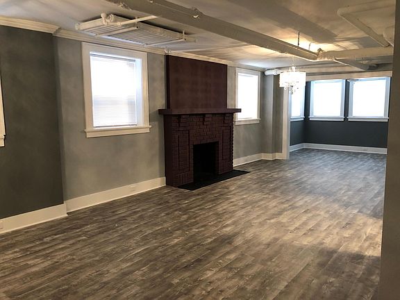 3rd image of 2571 N Moreland Blvd #8