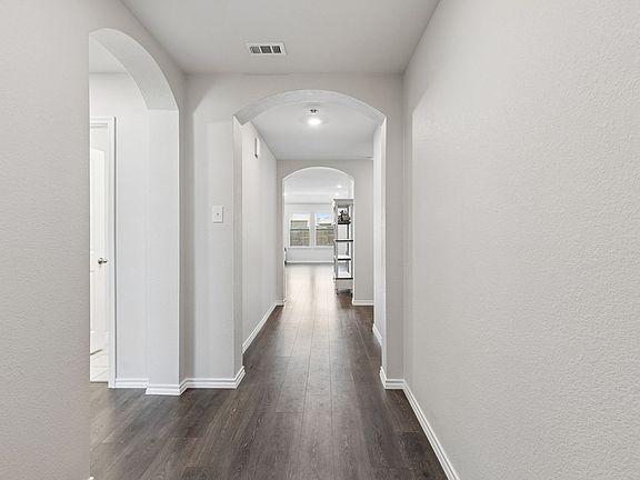 2nd image of 932 Juno Ln