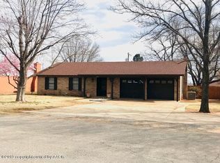 2011 Country Club Dr, Childress, TX 79201