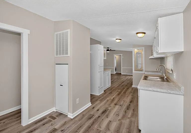 9009 Dorchester Ln — Photo 5