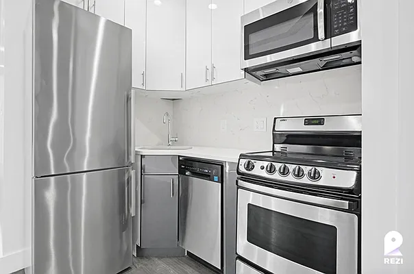 Rented by REZI | media 3