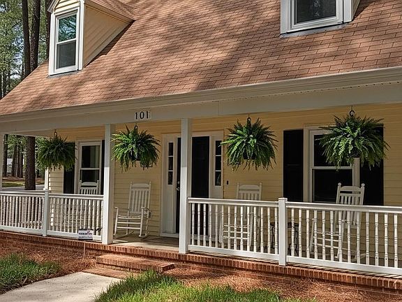2nd image of 101 Flora McDonald Ln